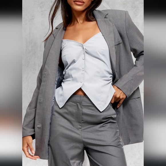 NWT Pretty Little Thing textured look shoulder padded oversized blazer size 6 - Picture 1 of 4